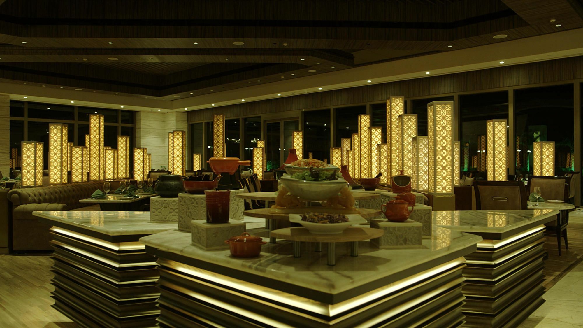 Hotel Seven Seas