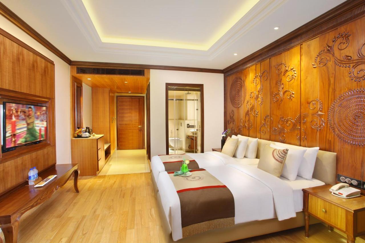 Seven Seas Hotel